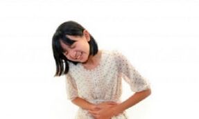 Abdominal pain in a girl with damage from worms